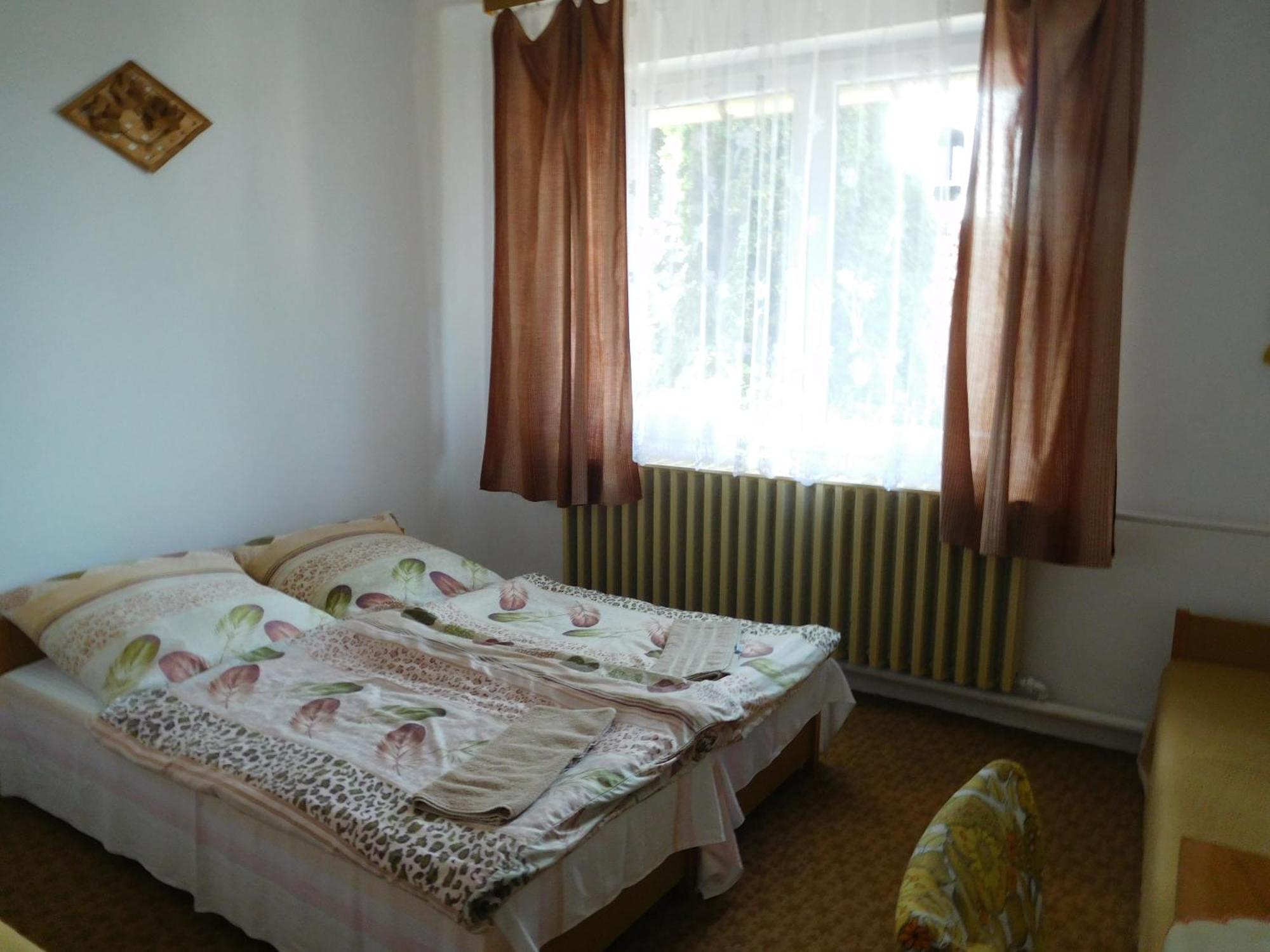 Napfeny Vendeghaz Apartment Miskolc Exterior photo