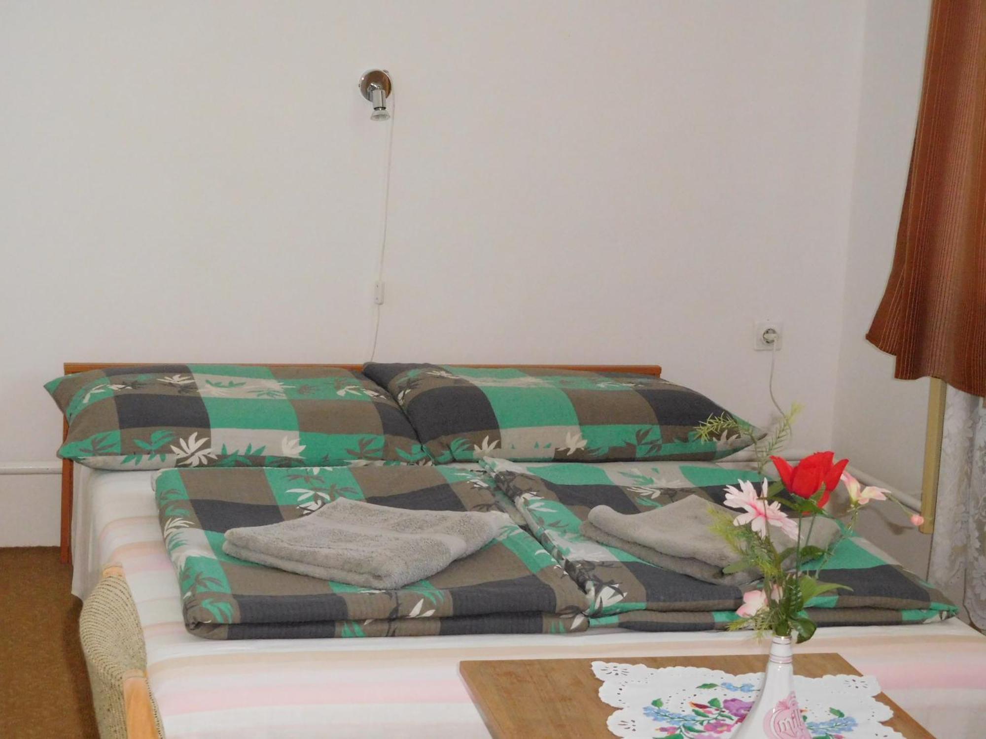 Napfeny Vendeghaz Apartment Miskolc Exterior photo